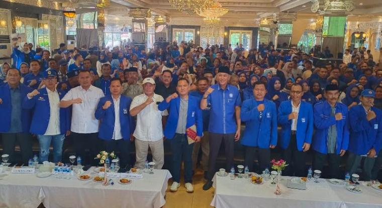 PAN Cilegon deklarasikan Alawi Mahmud sebagai Bakal Calon Wali Kota Cilegon. (Foto: TitikNOL)