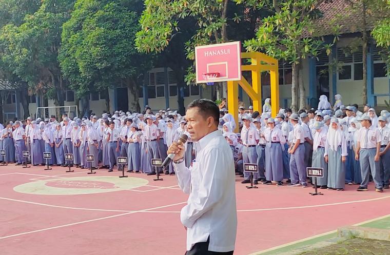 Asisten Daerah (Asda) Pemerintah Provinsi Banten Komarudin. (Foto: TitikNOL)