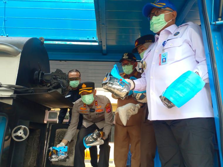 Proses pemusnahan barang bukti 30 kilogram sabu - sabu di Mapolres Cilegon. (Foto: TitikNOL)