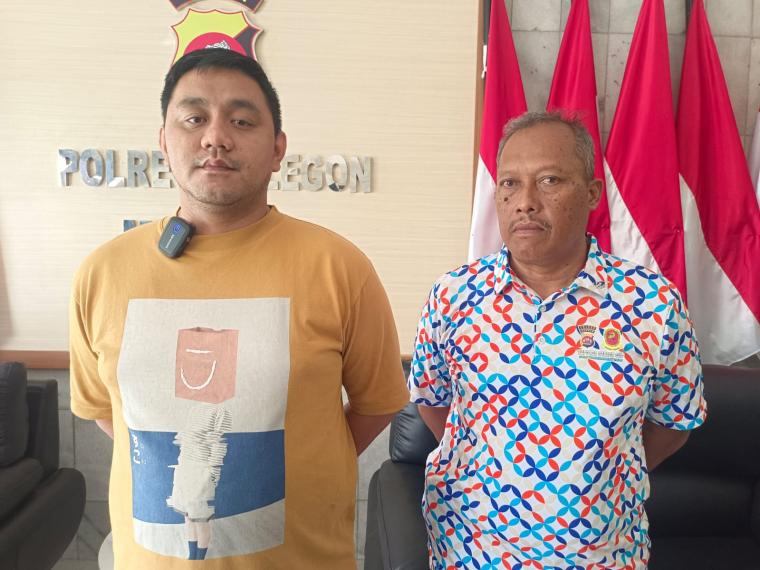 Kasat Reskrim Polres Cilegon, AKP Hardi Meidikson Samula saat memberikan keterangan kepada wartawan. (Foto: TitikNOL)