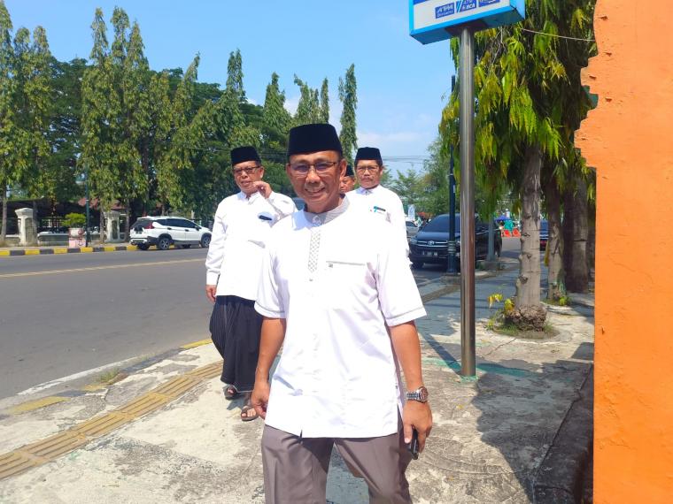 Kepala Dinas Lingkungan Hidup (DLH) Kota Cilegon, Sabri Mahyudin. (Foto: TitikNOL)