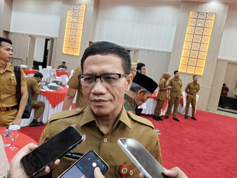 Penjabat (PJ) Sekertaris Daerah (Sekda) Provinsi Banten, Nana Supiana. (Foto: TitikNOL)