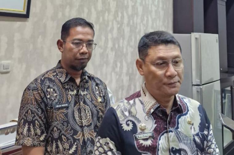 Sekda Banten, Deden Apriandhi (TitikNOL)