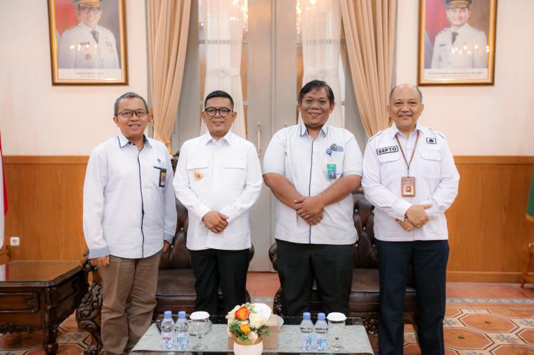Gubernur Banten Andra Soni saat menerima jajaran Balai Besar Pelatihan Vokasi dan Produktivitas (BBPVP) Serang, Kementerian Ketenagakerjaan RI, di Pendopo Gubernur Banten,