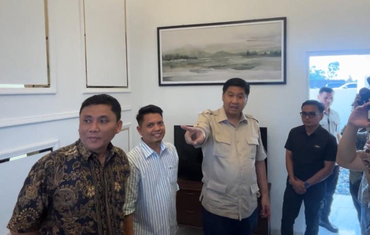 Menteri PKP Maruarar Sirait saat meninjau rumah subsidi di Kota Serang Banten