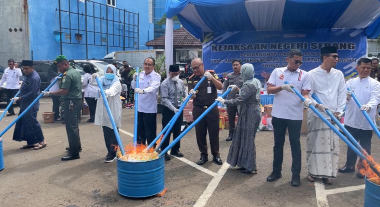 Pemusnahan barang bukti kejahatan