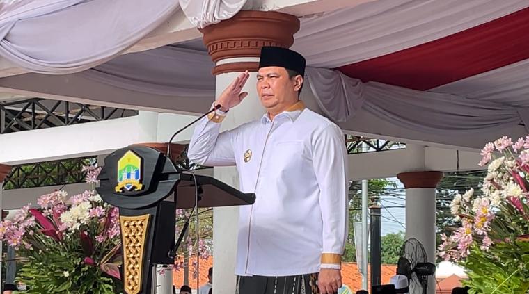 Wali Kota Serang Budi Rustandi saat menjadi pembina upacara