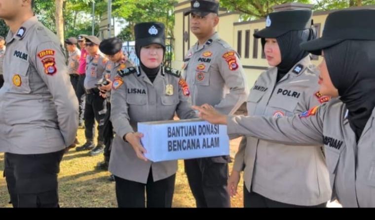Anggota Polres Serang saat menggalang dana