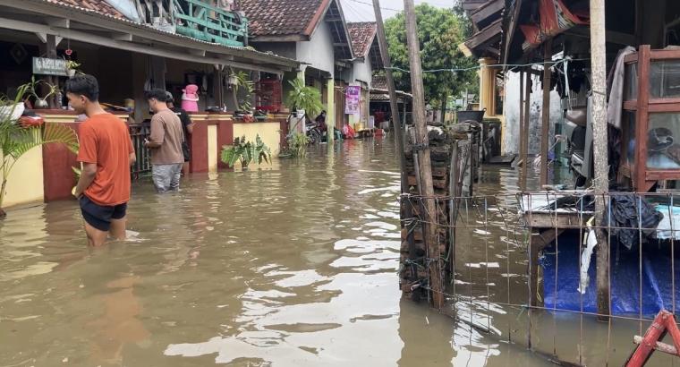 Kondisi banjir di Kroya Indah, Kelurahan Kasunyatan, Kota Serang masih tinggi.