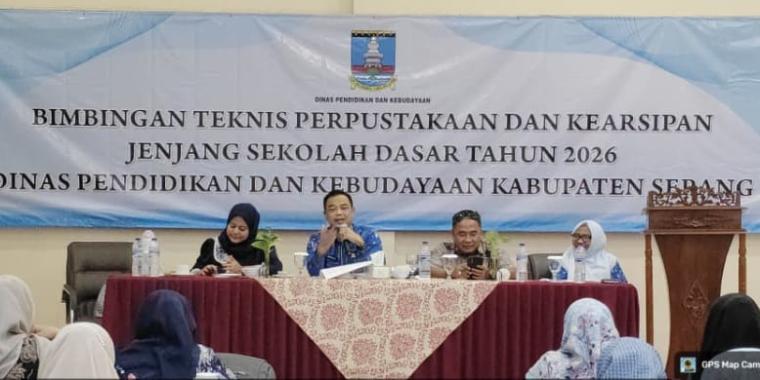 Dindikbud Kabupaten Serang saat melakukan pembekalan kepada pengurus Perpustakaan SD (ist)
