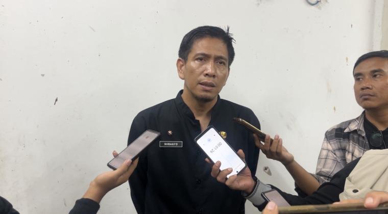 ASDA I Kota Serang Subagyo saat diwawancarai.